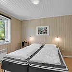 Pet Friendly Home In Blavand With Sauna Casa de Férias