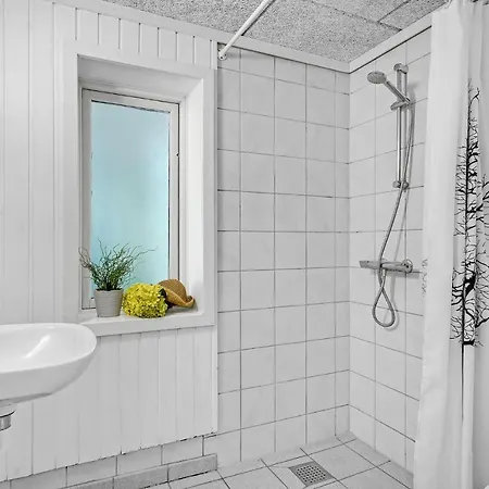 Amazing In Blavand With Kitchen بيت للعطل