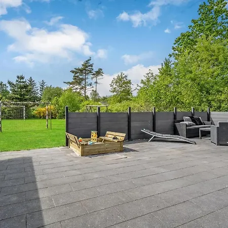 Holiday home Amazing In Blavand With Kitchen *