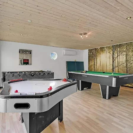 Pet Friendly In With Sauna Holiday home